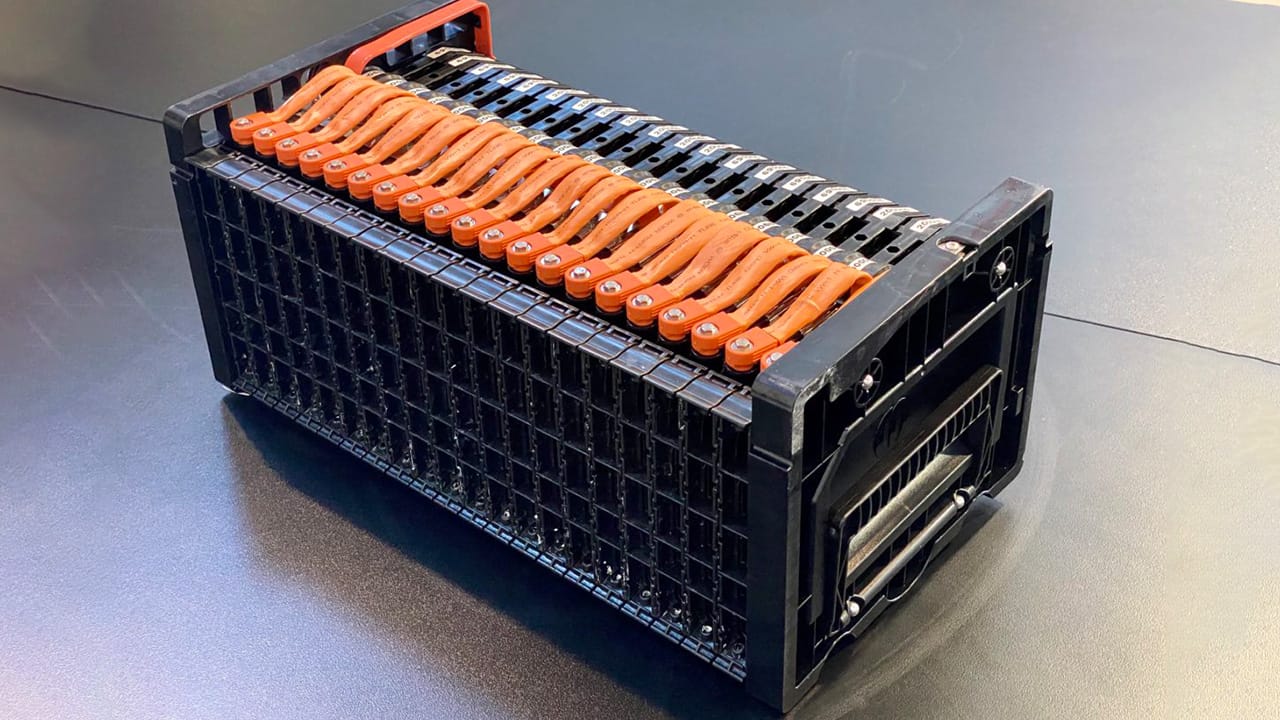 Exploring the 1000 Mile Car Battery - Aluminum Air Hype?