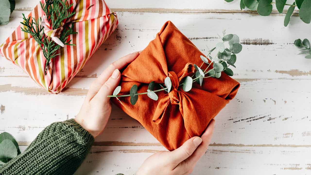 5 Ways to Spread Cheer (Sustainability) This Holiday Season