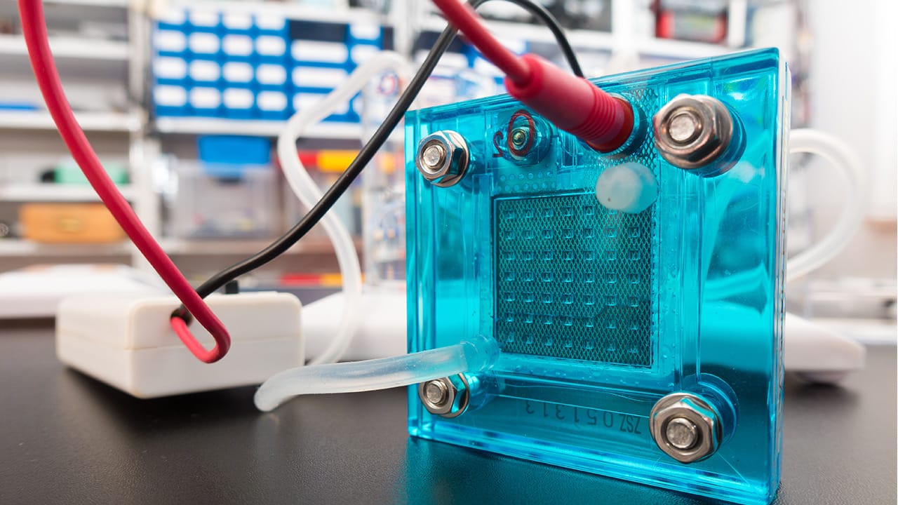 The truth about hydrogen fuel cell - a future beyond cars?